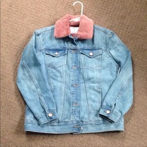 Old navy faux fur pink collar denim jacket